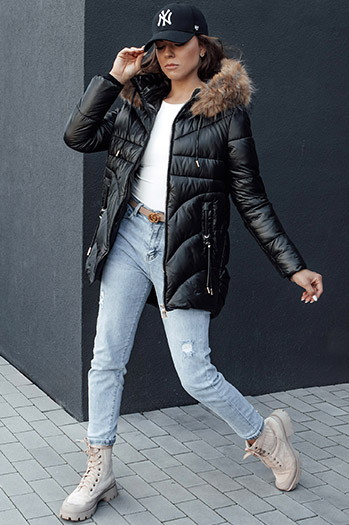 Ženska zimska jakna s kapuco WINTERCHIC črna Dstreet TY4455