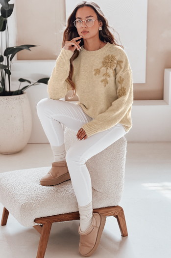 Ženski pulover s cvetlično aplikacijo GIRLHERBAL krem Dstreet MY2546