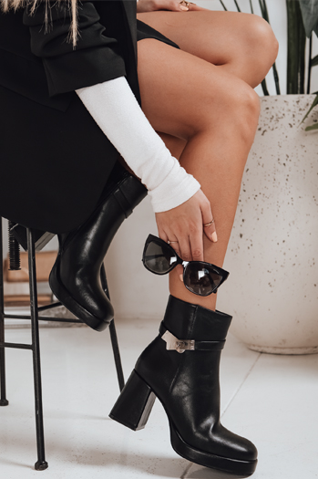 Ženski izolirani škornji black Dstreet ZY1253