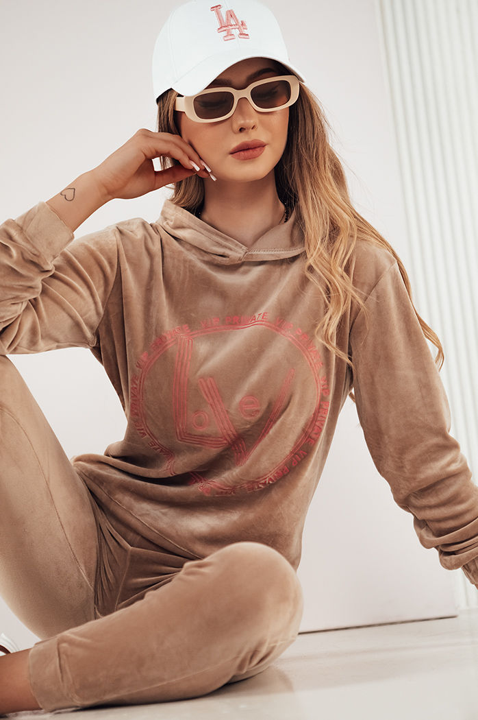 Ženski žametni komplet VIP PRIVATE Barva kamela DSTREET AY0871