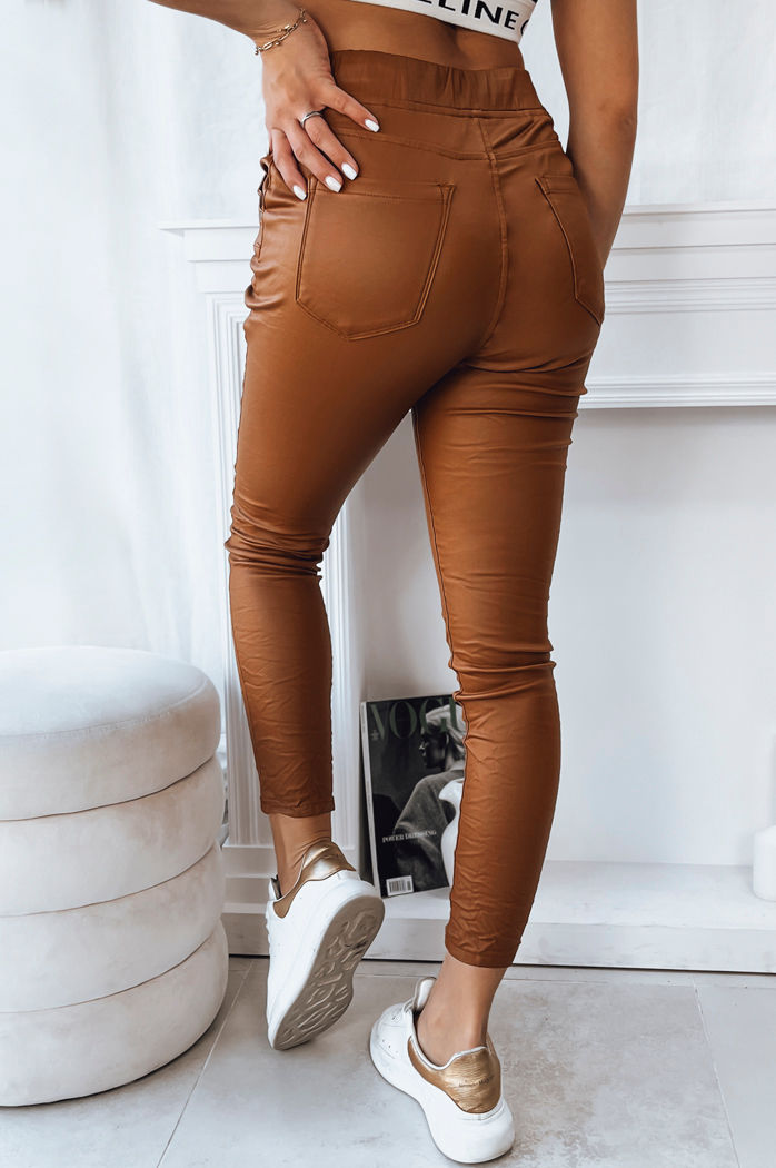 Ženske povoščene hlače LIZZY Barva kamela DSTREET UY1779