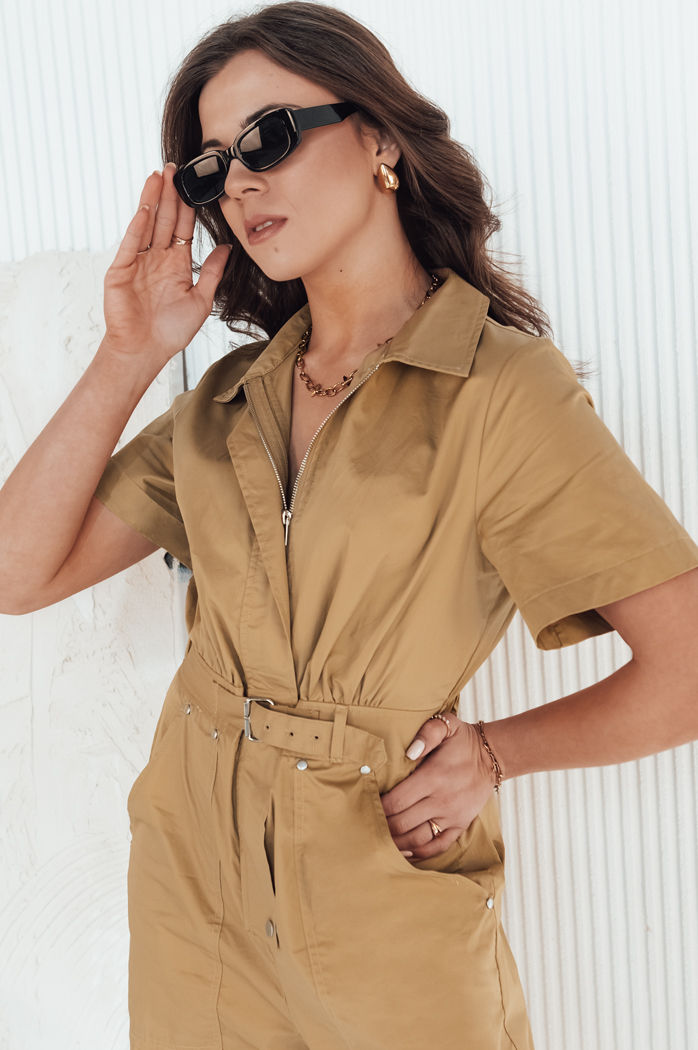 Ženski eleganten kombinezon FAYSOL Barva kamela DSTREET EY2457