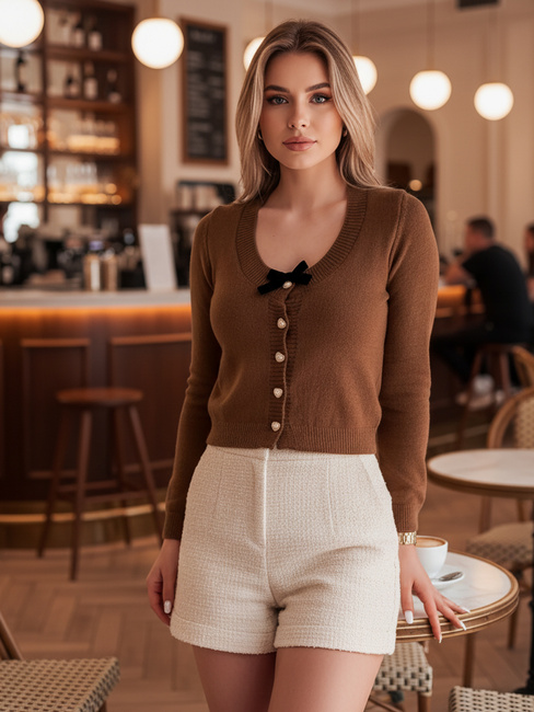 Ženski kratek pulover z lokom LAMURE rjave barve Dstreet MY2472