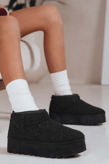 Ženski škornji iz blaga s krznom črni Dstreet ZY1296