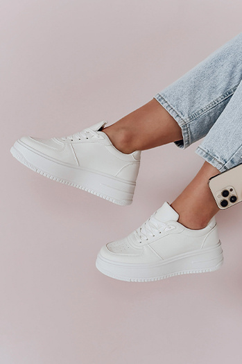 Ženske superge na platformi WALK ME UP bele barve Dstreet ZY0926