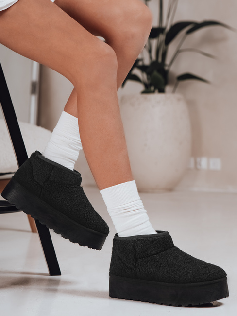 Ženski škornji iz blaga s krznom črni Dstreet ZY1296