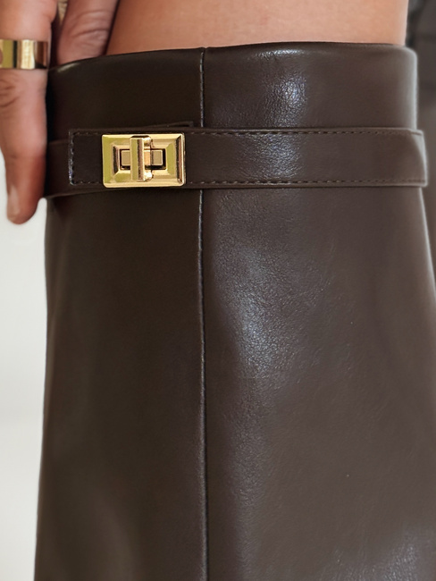 Škornji s širokim zgornjim delom rjave barve Dstreet ZY1028