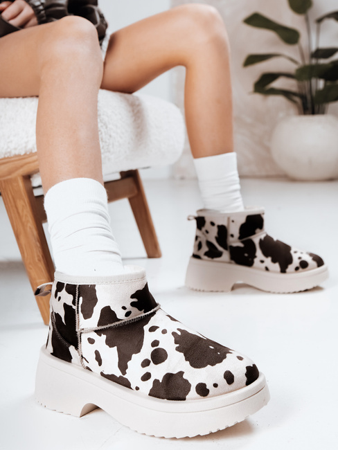 Ženski snežni škornji z debelim podplatom z našitki Dstreet ZY1285