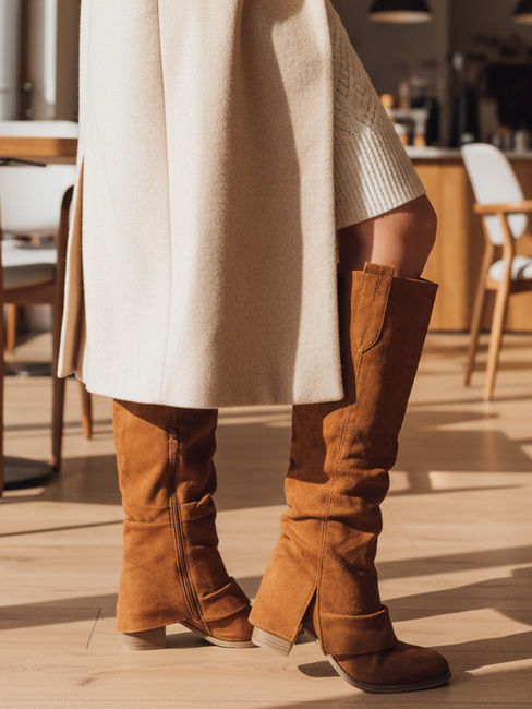 Ženski škornji Dstreet ZY1309 iz kameljega semiša