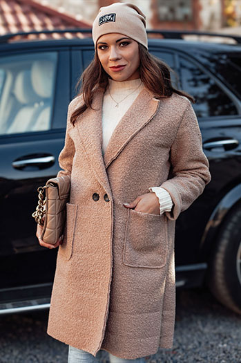 Ženski prevelik plašč BARALITE iz dolge jagnjetine bež barve Dstreet NY0710