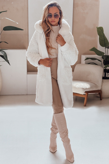 Ženski krznen plašč MISSFLUFF white Dstreet TY4983