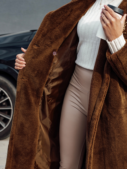 Ženski zimski plašč LUXERII z dolgim krznom kamelje barve Dstreet TY4690