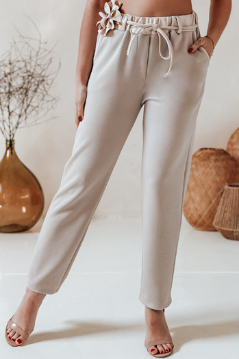 Ženske maslene hlače z rožami LEGISSA svetlo bež Dstreet UY2404