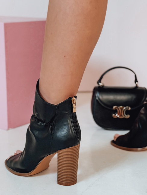 Ženski škornji s petko BOOTSER black Dstreet ZY0815